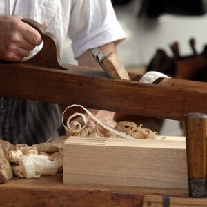 Préserver l’Artisanat : Découverte du Monde des Menuisiers dans les Landes