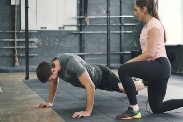 Sculptez vos pectoraux efficacement depuis le confort de votre maison