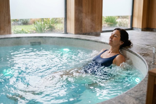 L’hydromassage : une approche novatrice pour une détente profonde