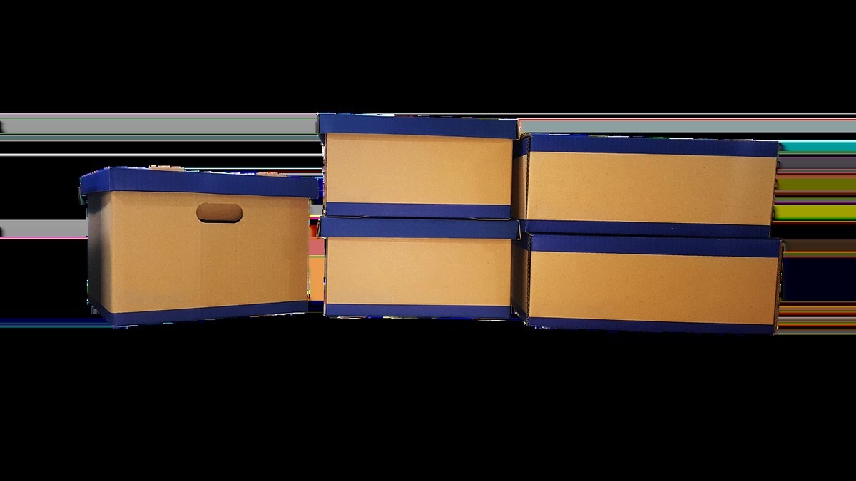 Plusieurs boîtes en carton bleu avec couvercles empilées Plusieurs boîtes en carton bleu avec couvercles empilées