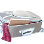 Valise tropicale légère : emporter utile sans se charger